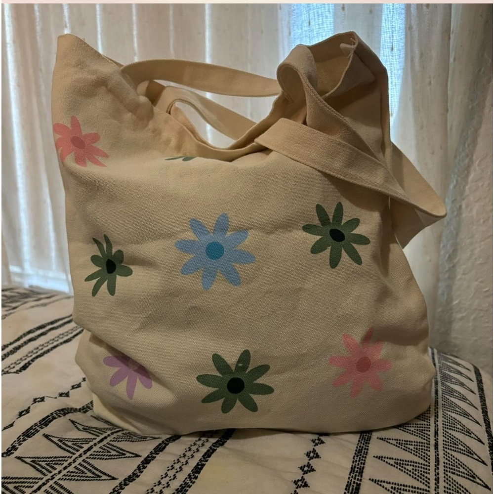 Bloom nutrition reusable floral tote bag